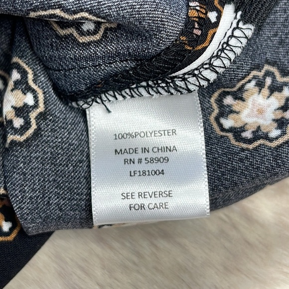 GB Gianni Bini | High Waist Black Plazzo Pants w/Gold Pattern & White Pi… - Picture 12 of 12